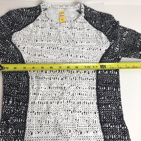 Lole born in Montreal pullover athletic top. - Picture 4 of 6